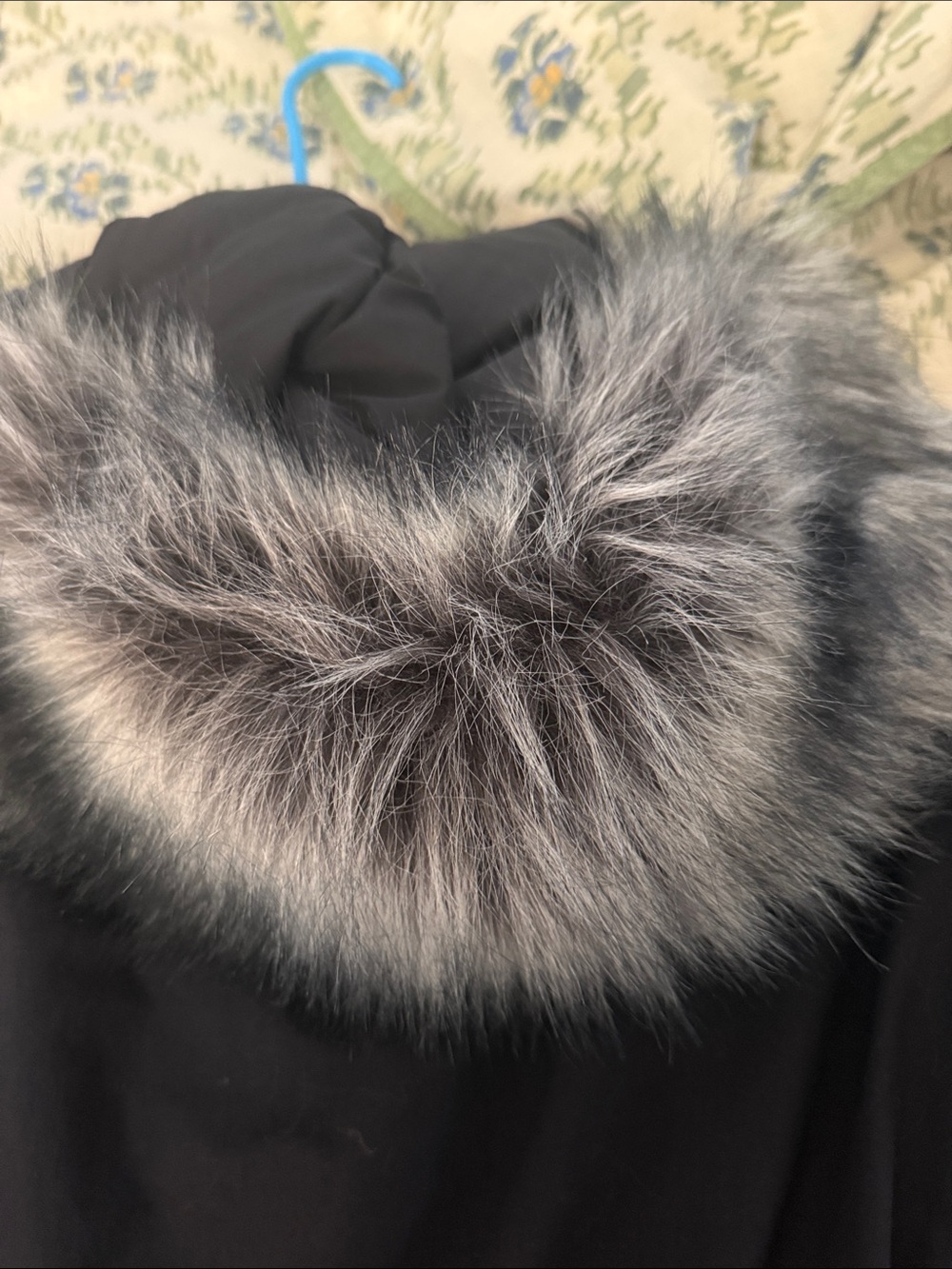 The North Face Black Puffer Jacket - Picture 6 of 7